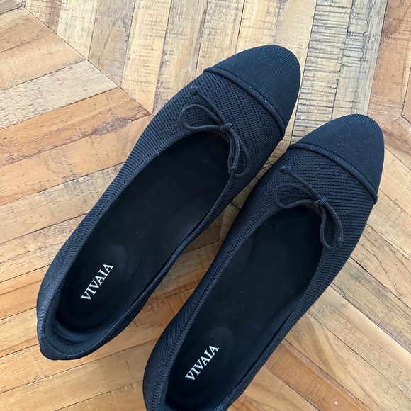 Vivaia flats Almond-Toe Bow Flats (Tiana). Worn once. - Picture 2 of 4